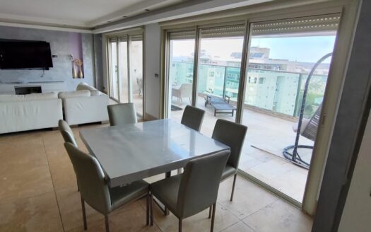 Penthouse 4 P Youd Zain